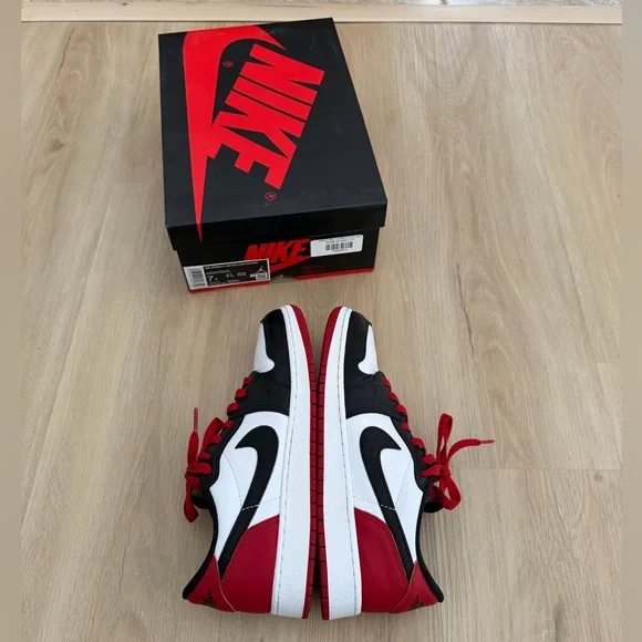 Nike Air Jordan 1 Retro Low OG "Black Toe" Size 7Y - Picture 6 of 10